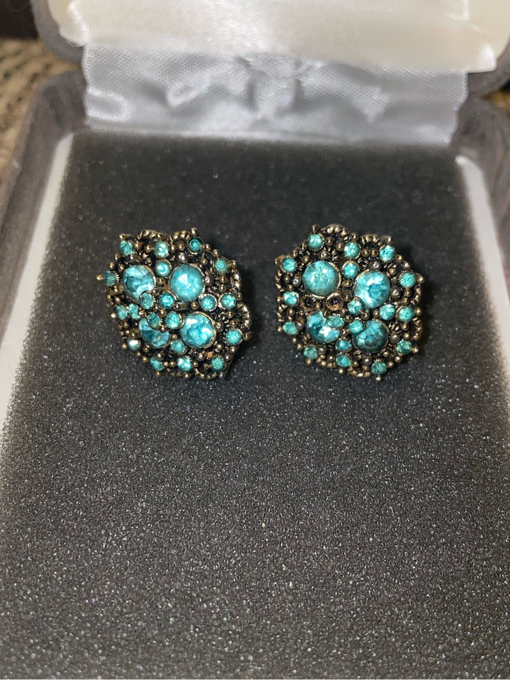 Antique Turquoise Crystal Cluster Stud Screw / Clip-on Earrings - Women Jewelry